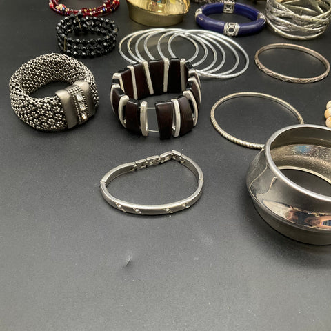 Vintage and Modern Costume Jewelry Bracelet Lot of 22 Bangle Cuff Beaded Mesh
