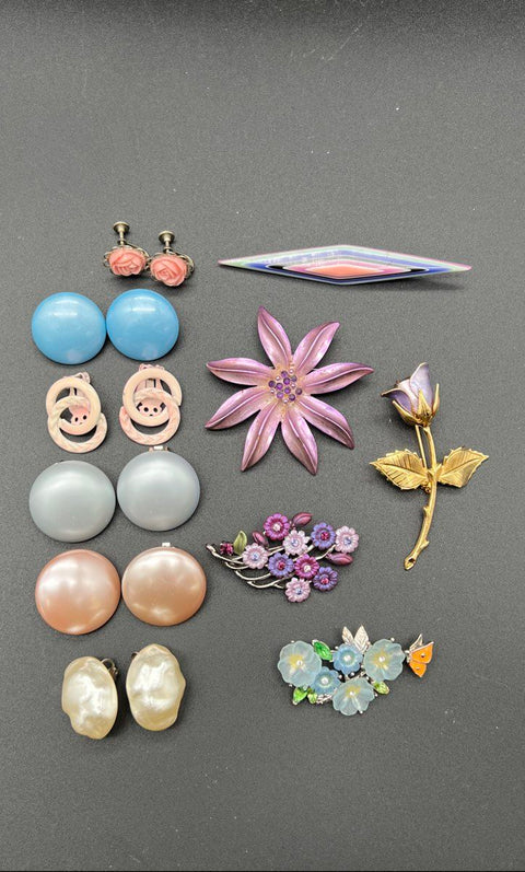 Vintage Costume Jewelry Lot of 22 Monet Avon Lisner Pastel Floral Faux Pearl