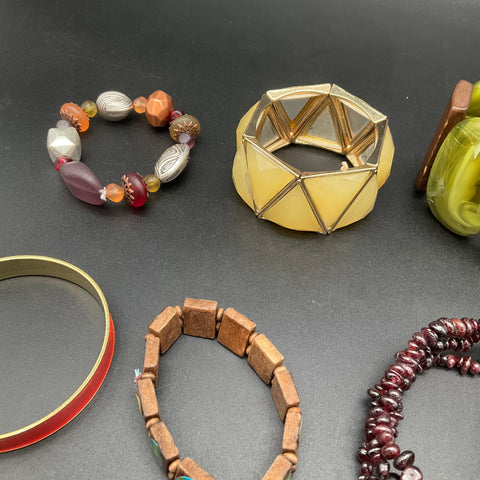 Vintage and Modern Bracelet Jewelry Lot of 14 Bangle Cuff Stretch Beaded Mixed