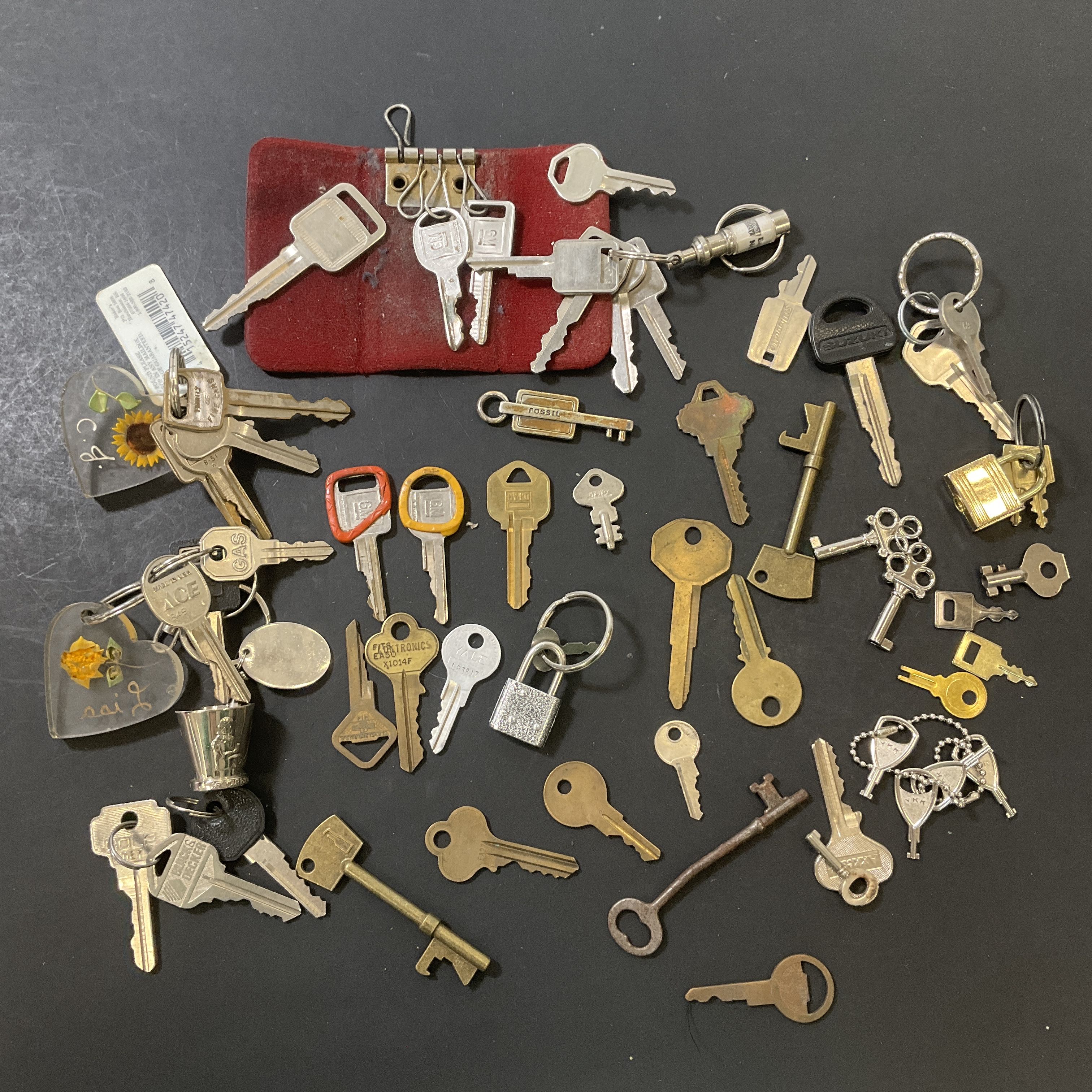 Lot Of Keys & Locks Various Styles Skeleton Keys Car Vehicle Keys