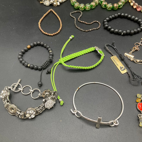 Lucky Brand & Mixed Fashion Jewelry Lot 30pc Bangles Beaded Charm Cuff 1 lb