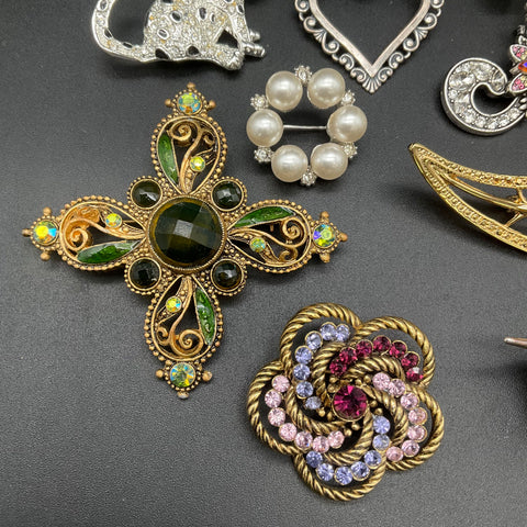 Vintage Costume Jewelry Brooch Lot of 10 Leopard Hummingbird Floral Rhinestone
