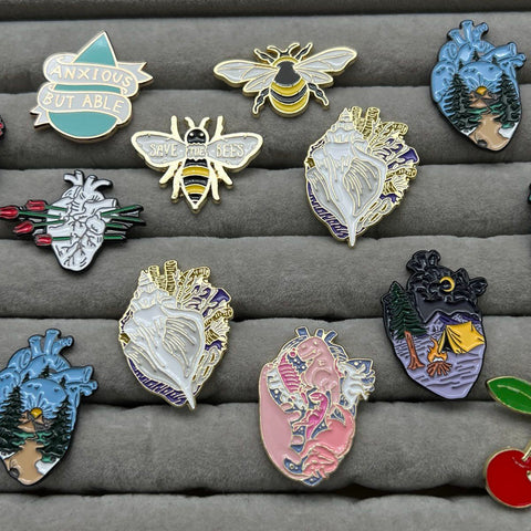 Enamel Lapel Pin Lot of 17 Anatomical Heart Bee Nature My Melody Style Pins