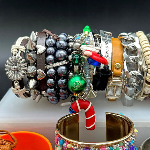 Mixed Fashion Bracelet Lot 45 Pcs Costume Bangles Cuffs Beaded Leather Charms