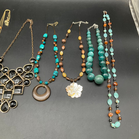 Mixed Costume Necklace Jewelry Lot 1 lb Vintage to Modern Beaded Statement Style