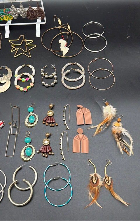 Vintage to Modern Mixed Fashion Earrings Lot 1 lb Hoops Dangles Novelty Pieces