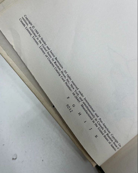 Vintage Peanuts Charlie Brown Berenstain Disney 6 Book Lot Random House 1960s