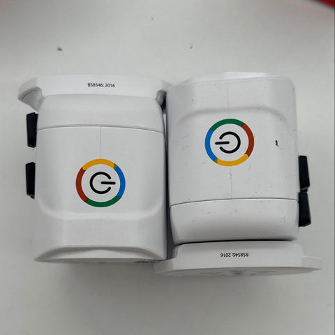 Skross World Adapter Pro Universal Travel Power Adapter Lot of 2 White