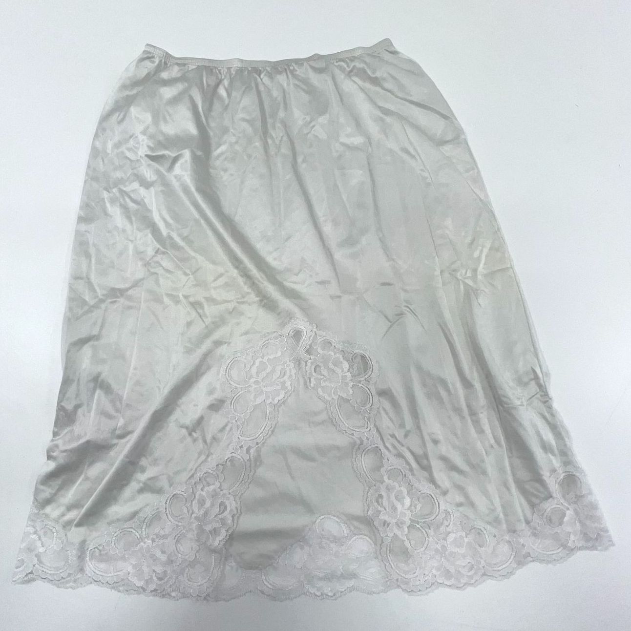 Lot of Five Vintage Lingerie Pieces Bras Slip Skirts Lace