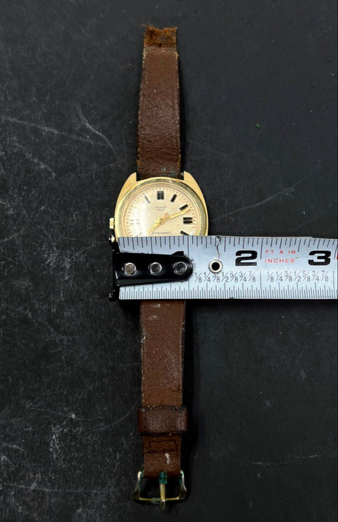 Vintage 1974 Caravelle Gold Tone Watch N4 Stainless Back
