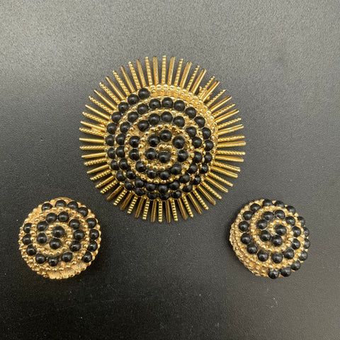 Vintage Gold Tone Black Bead Starburst Brooch Clip-on Earrings Demi Parure