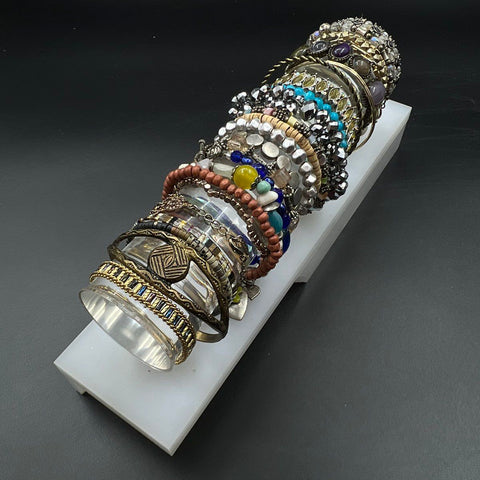 Mixed Costume Jewelry Bracelet Lot Vintage to Modern Fashion Bangle Beaded 2.5lb