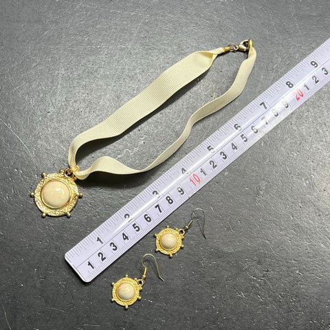 Express Marbled Stone Choker Necklace & Earrings Set