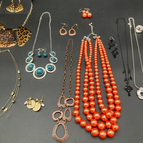 Belle Mode & Modern Costume Jewelry Lot 7 Matching Necklace Earring Sets