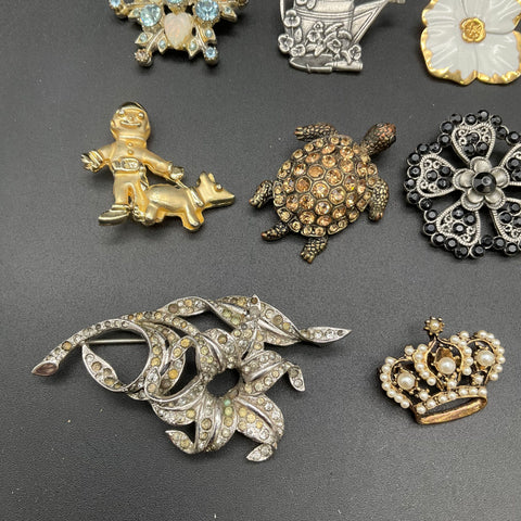 Vintage Costume Jewelry Lot of 15 Brooches Peacock Flower Rhinestone Animal Pins