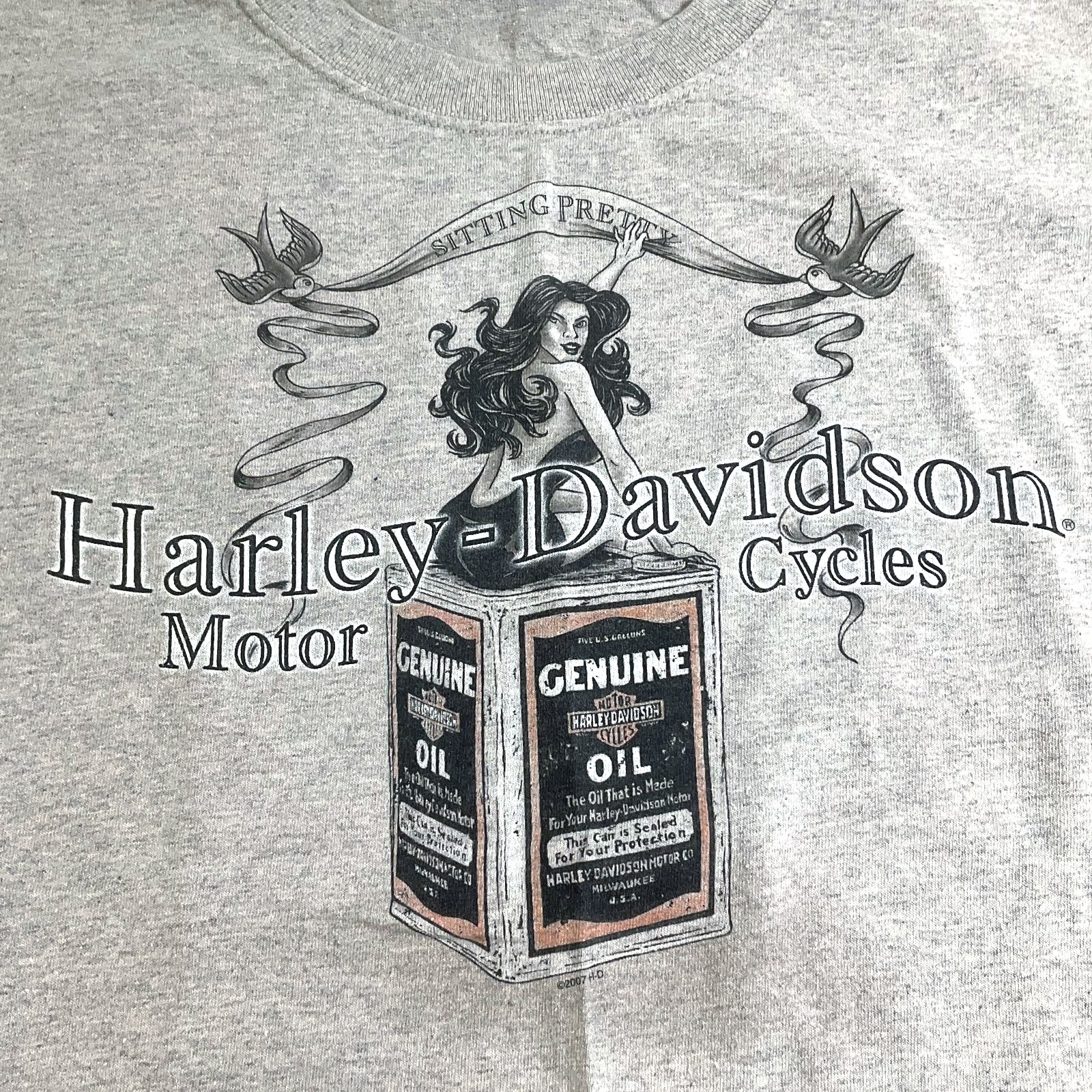Harley Davidson Gray Sitting Pretty Pin Up Girl Oil Can Graphic T-Shirt Size L