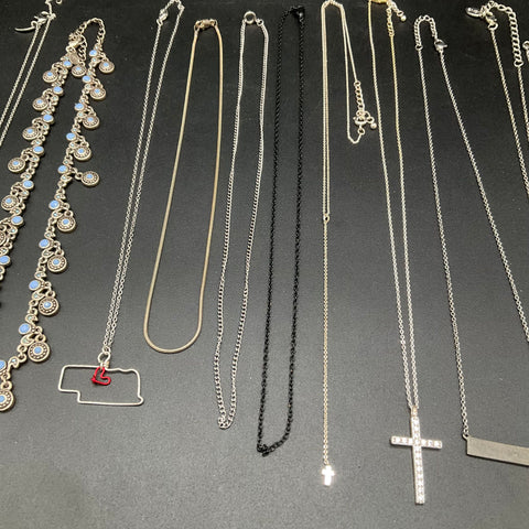 Fashion Costume Jewelry Lot 15 Necklaces Pendants Silver Gold Tone Cross Heart