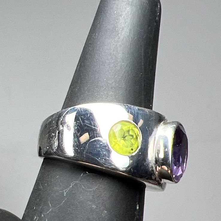 925 Sterling Silver Green & Purple Stone Ring Size 7 8.18g
