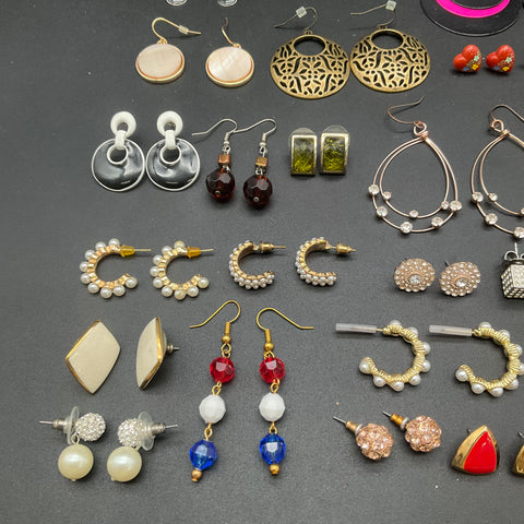 Vintage & Modern Costume Jewelry Lot 50+ Pairs Earrings Tassel Hoop Rhinestone