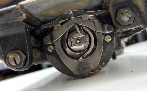 Vintage Singer Model 15 Sewing Machine Black 1947 AH104683