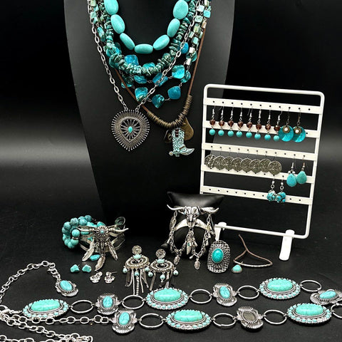 Southwestern Style Costume Jewelry Lot Turquoise Tone Steer Head Concho 30+ Pcs