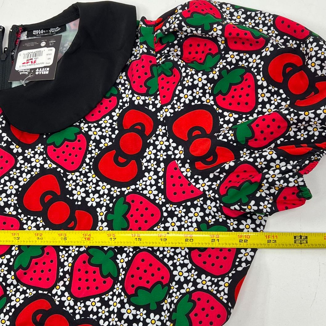 Hello Kitty Smak Parlour Black Red Strawberry Print Dress Women's 1X NWT