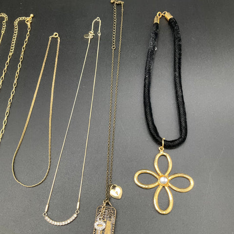 Fashion Costume Jewelry Lot 14 Necklaces Gold Silver Tone Mixed Style Pendant