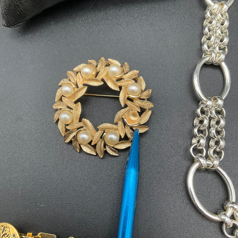 Vintage Avon Costume Jewelry Lot 7 Pieces Cameo Owl Brooches Necklaces Gold Tone