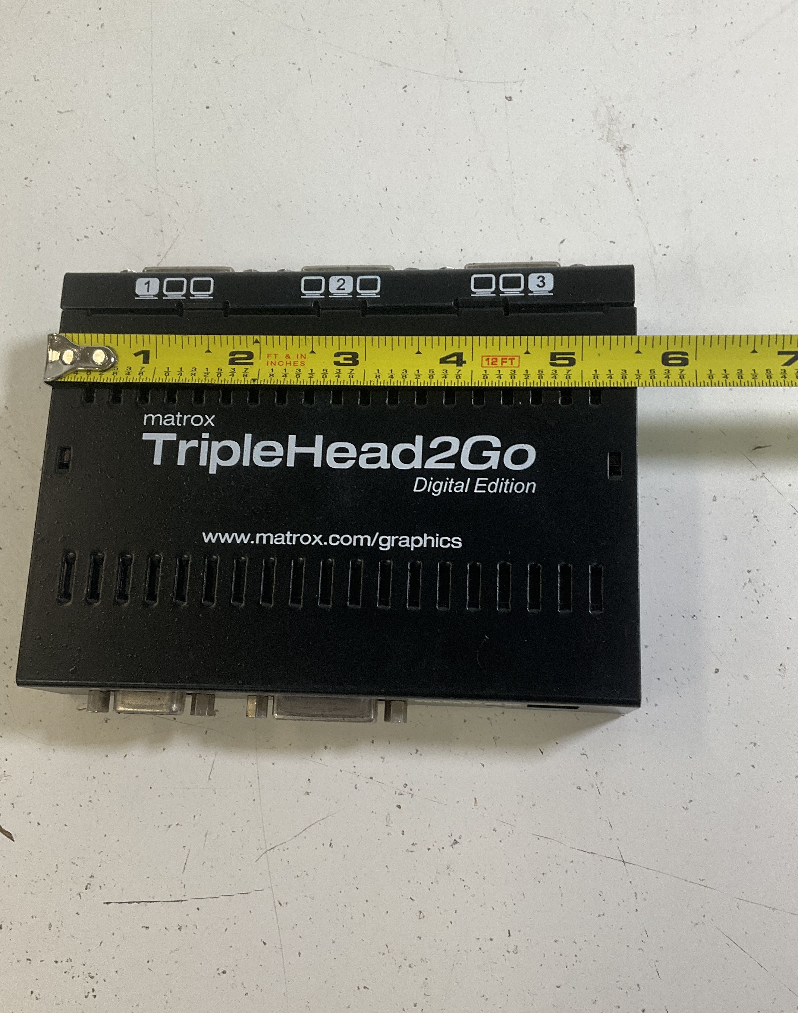 Matrox TripleHead2Go Digital Edition Graphics Expansion Module 3 Monitor Adapter