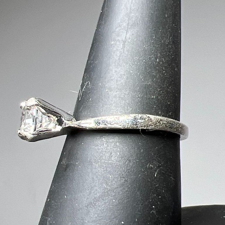 Avon Sterling Silver Solitaire Gemstone Ring Size 7