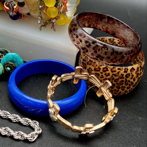 Mixed Costume Jewelry Bracelet Lot 40+ Pcs Beaded Bangles Cuffs Boho Eclectic