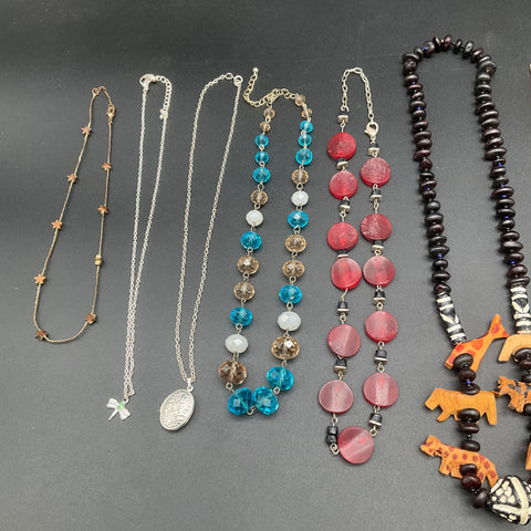 Fashion Jewelry Lot 11 Necklaces Beaded Gold Silver Tone Nebraska Huskers