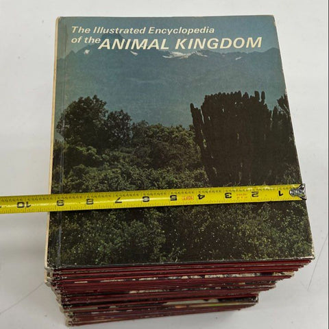 Vintage 1972 The Illustrated Encyclopedia Animal Kingdom 20 Volume Set