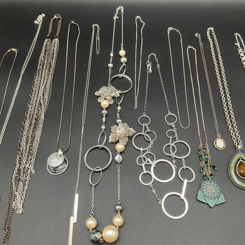 Fashion Costume Jewelry Lot 0.7 Lbs Mixed Silver Tone Necklaces Pendants