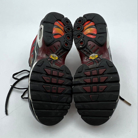 Nike Air Max Plus Red Black Gradient Gold Swoosh Running Shoes Size 8.5