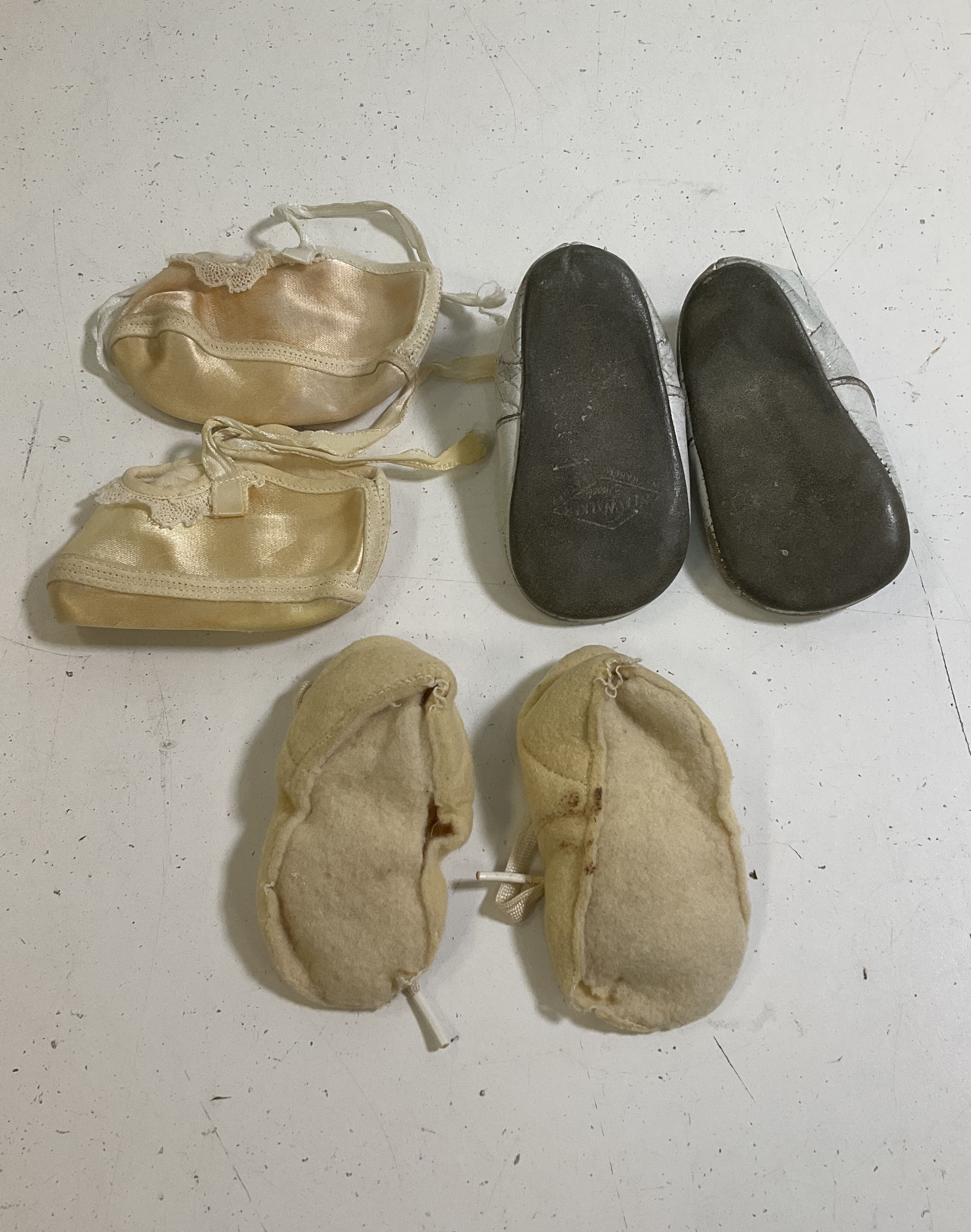 Vintage Antique Lot of 3 Pairs Baby Shoes Leather Felt Satin Crib Booties Decor