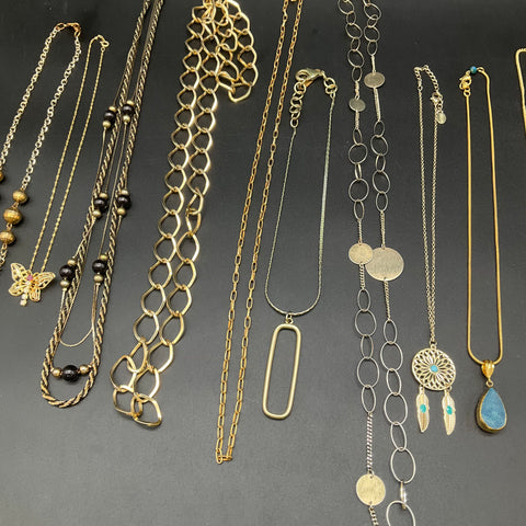 Vintage & Modern Costume Jewelry Lot of 13 Necklaces Pendants Gold Silver Tone