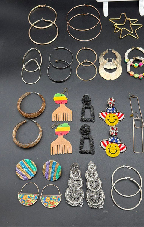 Vintage to Modern Mixed Fashion Earrings Lot 1 lb Hoops Dangles Novelty Pieces