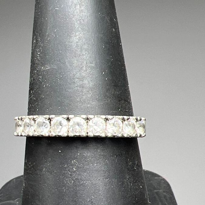 925 Sterling Silver 9 Rhinestone Ring Size 7.75 2.06g