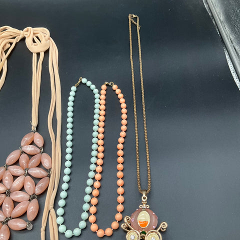 Statement Costume Jewelry Lot 6 Necklaces Faux Pearl Resin Flower Bib Style