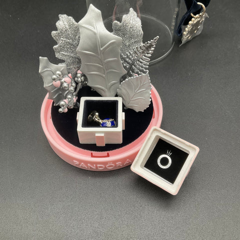 Pandora 2019 Winter Wonderland Ornament & Sterling Silver Charm Set