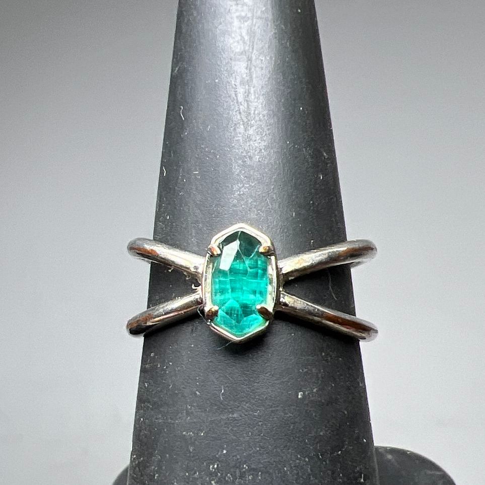 Kendra Scott Green Stone Ring Size 6