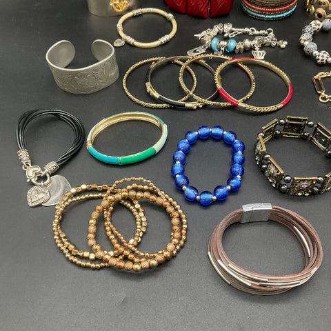 Vintage & Modern Costume Jewelry Lot 25+ Bracelets Bangles Cuffs Charms Beaded