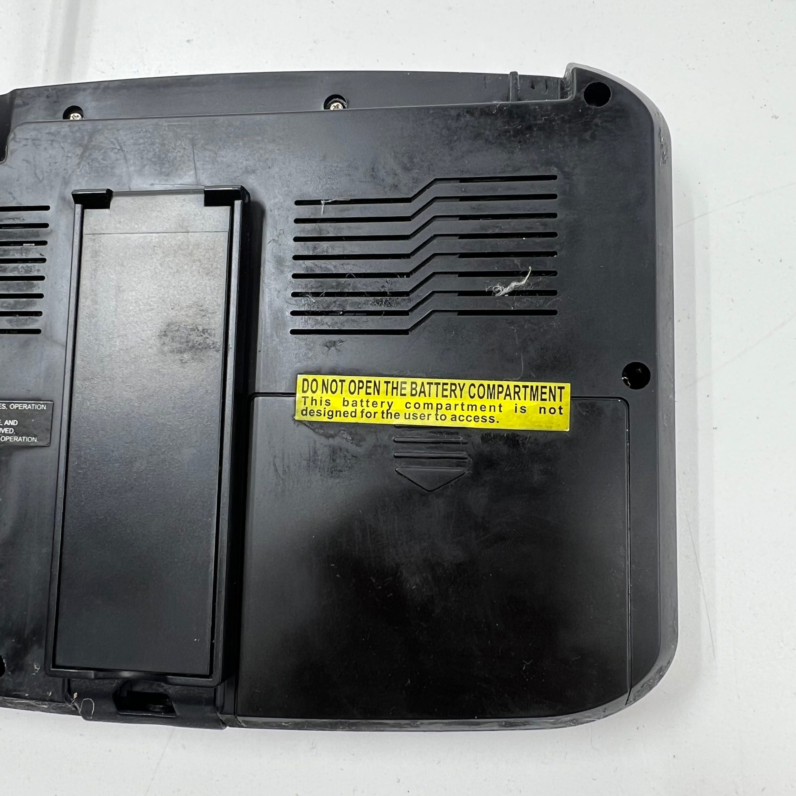 SM Digital SMD-1150 7" Portable Digital LCD TV Monitor ATSC Tuner AV Input Case