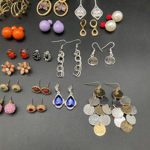 Vintage to Modern Costume Jewelry Earrings Lot Studs Hoops Dangles 0.6 lb