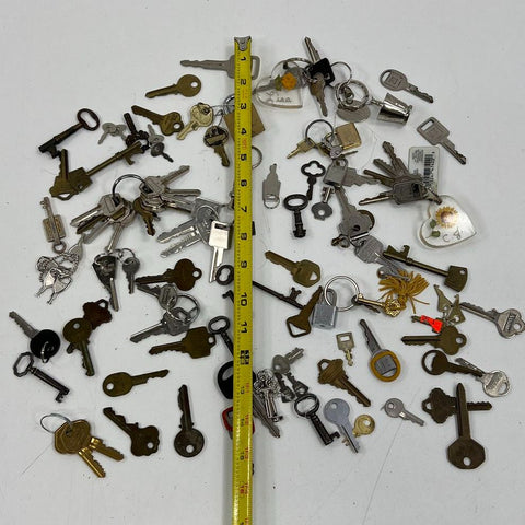 Large Lot Vintage Skeleton Keys House Car Keys Master Lock Padlocks Crafts