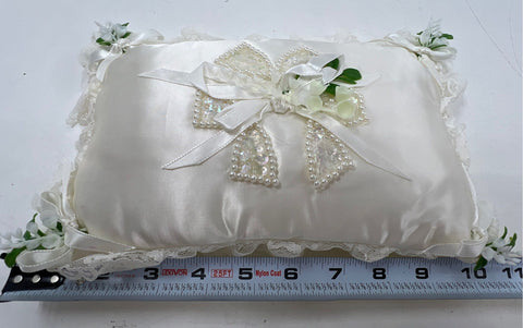 Vintage 80s 90s Wedding Veil with Lace Crown Headpiece and Ring Bearer Pillow