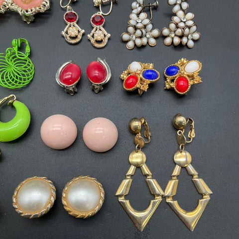 Vintage Costume Jewelry Lot 23 Pairs Clip On & Screw Back Earrings Mid-Century