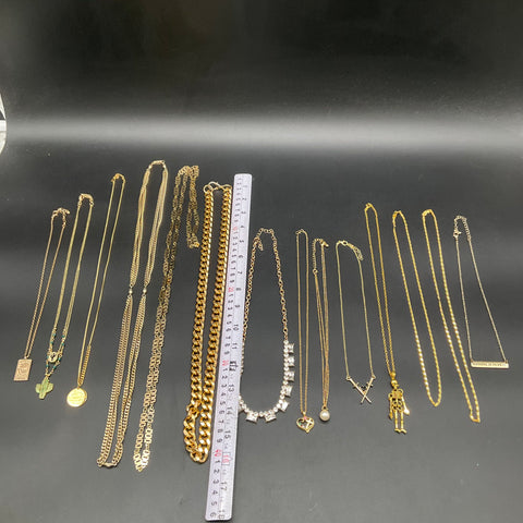 Mixed Costume Jewelry Lot 14pc Gold & Silver Tone Necklaces 0.6lb