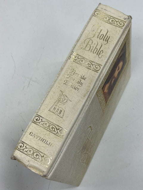 Vintage 1979 The New American Holy Bible Fireside Family Edition Catholic White